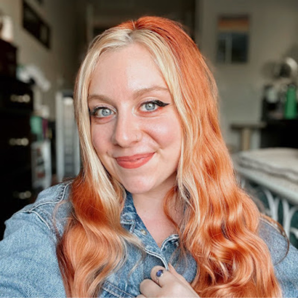 Meet your Posher, Abby - Picture 1 of 1